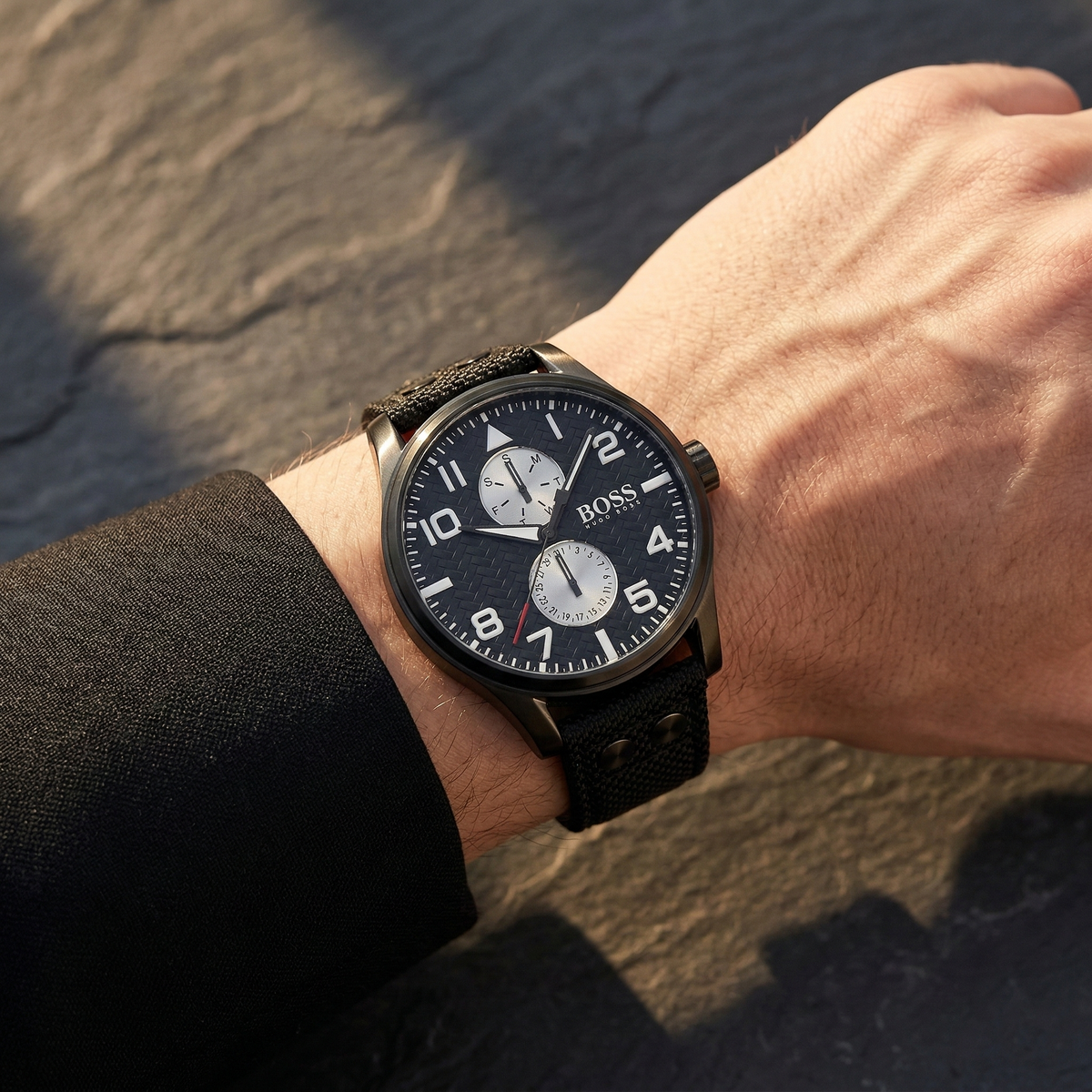 Hugo Boss Aeroliner Maxx 1513086 Matte Black Case Black Woven Dial Black Synthetic Fiber Men's Watch