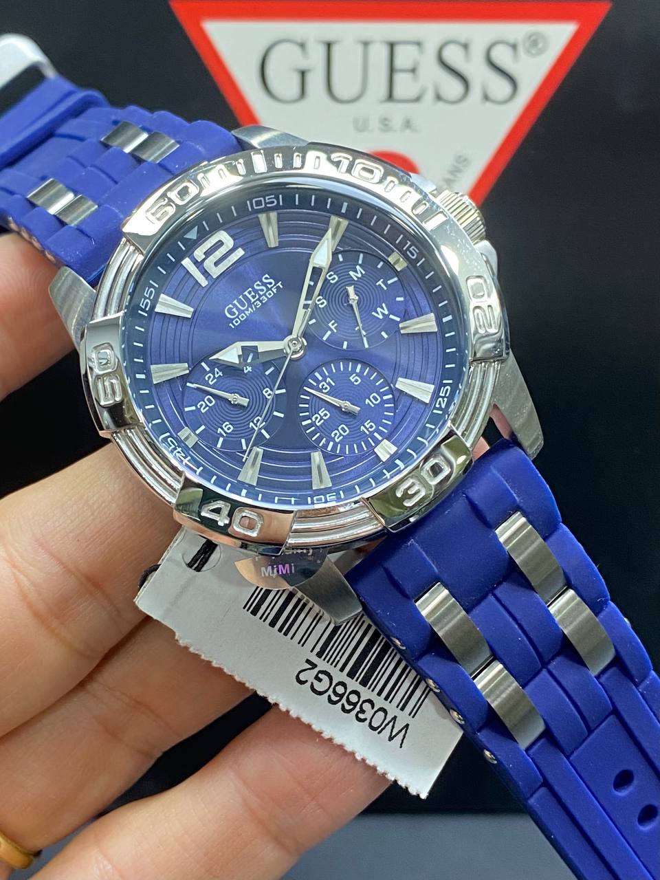 Guess Oasis W0366G2 Men's Silver & Blue Rubber Strap Watch