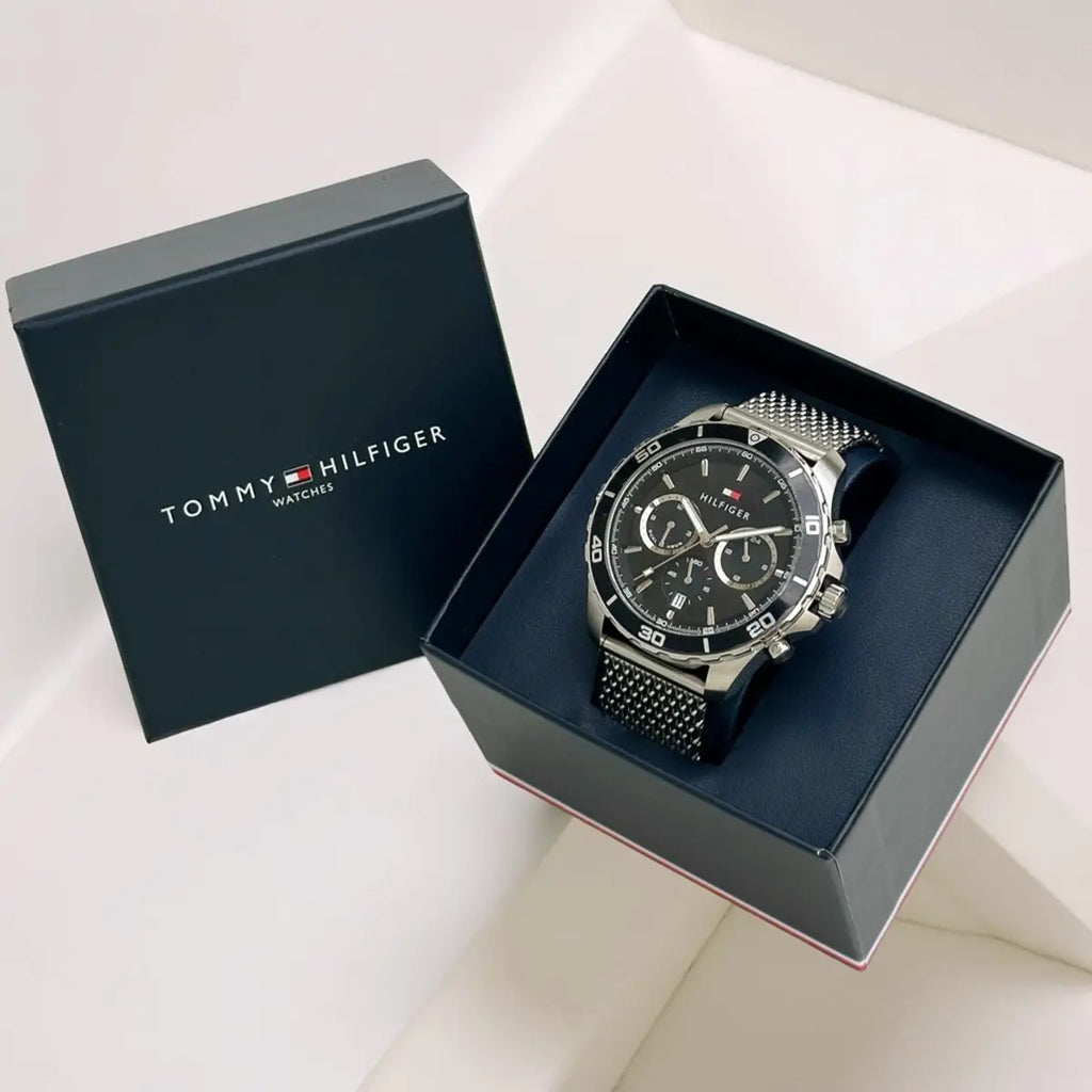 Tommy Hilfiger Jordan 1792092 Silver Mesh Strap Black Dial Men's Watch